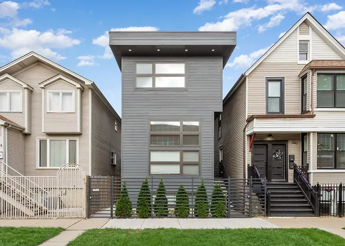 Magnificent New W/8 Beds & Free Parking *