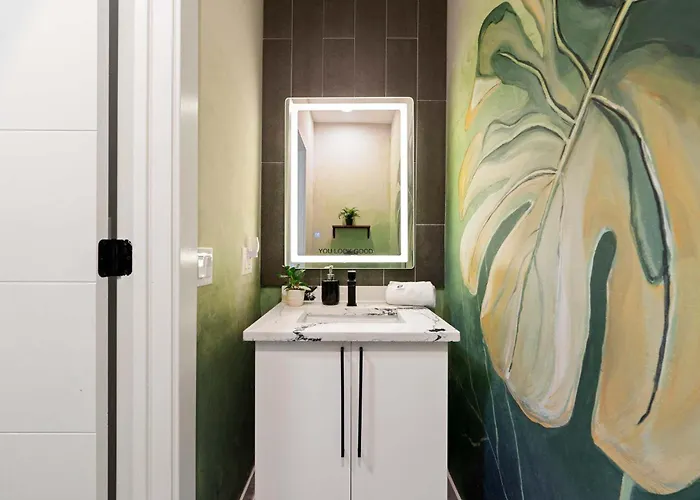 Magnificent New W/8 Beds & Free Parking Сasa de vacaciones